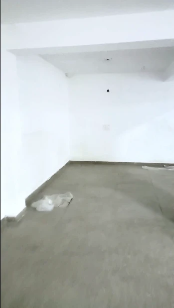 Description — Basement for Sale in Krishna Nagar, Delhi
