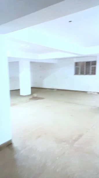 Description — Basement for Sale in Krishna Nagar, Delhi