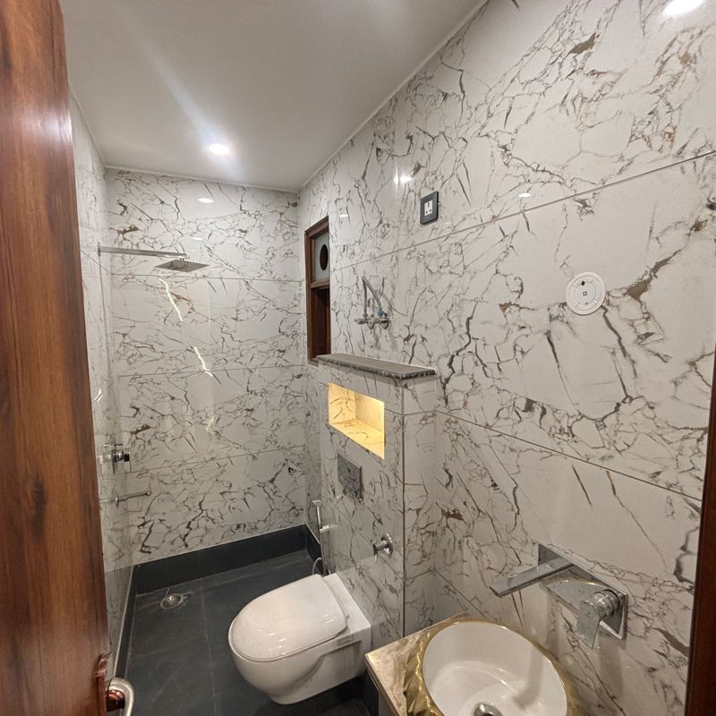 Bathroom — 3 BHK Builder Floor for Sale in Vikaspuri, Delhi